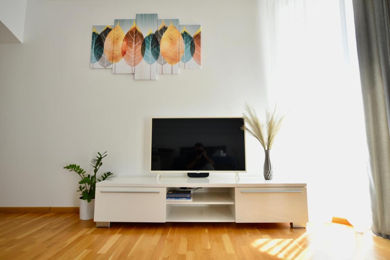 Cozy Apartment Next To The Park Ternopil Exteriér fotografie