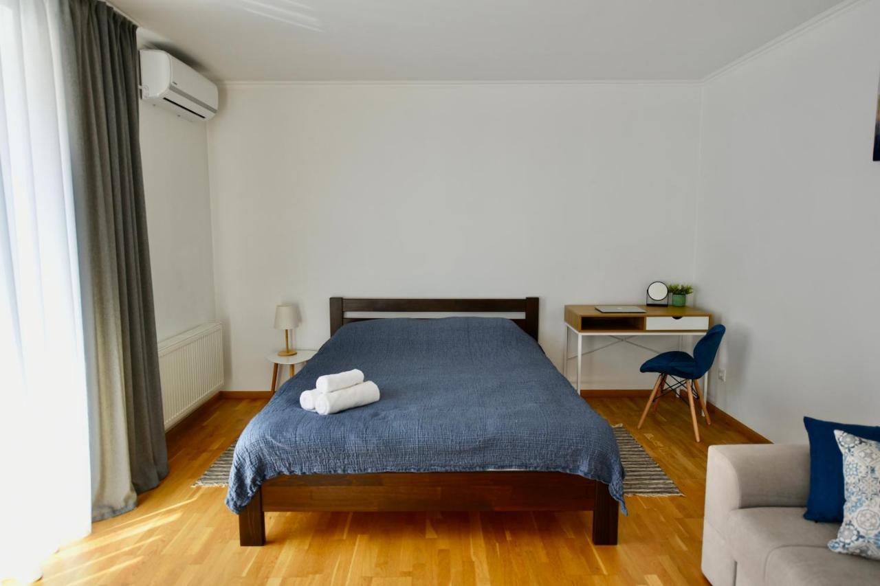 Cozy Apartment Next To The Park Ternopil Exteriér fotografie